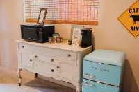 Cozy apartment outside of town - close to ALL of the best the area has to offer