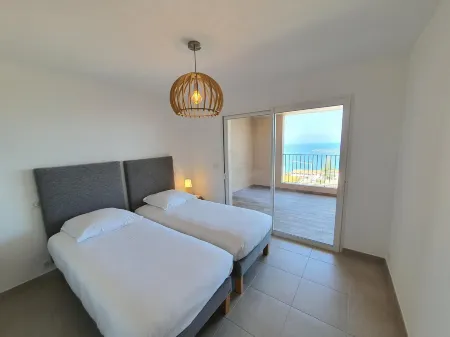 MOR401 - T5 NEUF PISCINE VUE MER PANORAMIQUE Отели рядом с достопримечательностью «Port de plaisance Mare È Stagnu - Portu di turismu Mare È Stagnu»