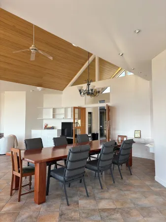 Luxury Five Bedroom Private Beach Estate with Starlink