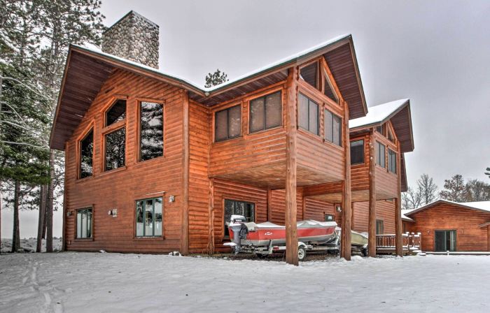 Dock, Fire Pit & Beach! Expansive Ruth Lake Home