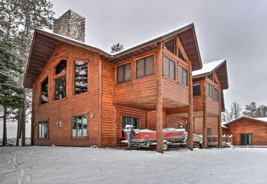 Expansive Ruth Lake Home with Dock, Fire Pit and Beach - Housity