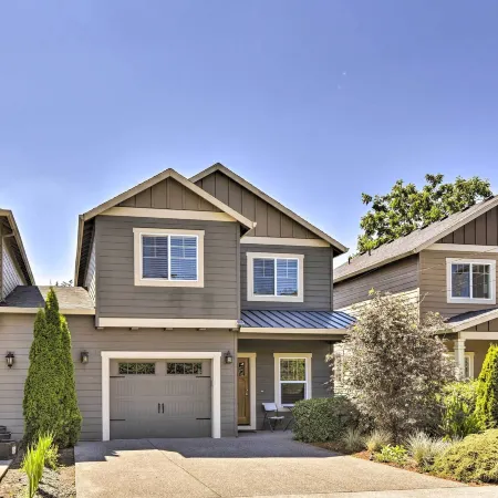 Portland Home w/ Private Hot Tub: 9 Mi to Downtown