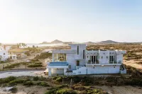 Casual Modern Luxury Private Home w/pool - 2 min to secluded Cerritos Beachfront Hotels near Plaza San Juan