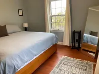 Lida's House, Walk to Everything