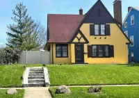 Cozy Updated Cottage Style Home near Historic distric in Middletown Hotels in Middletown