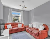 3BR, 2 bath, driveway, garden