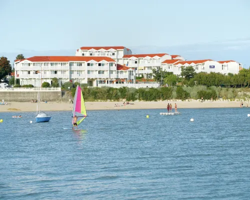 Apartment in France with Ocean Views 富拉住宿飯店