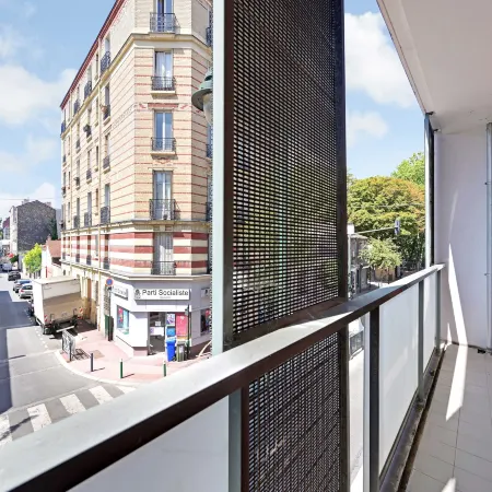 Charming apartment - 2BR-4P- Balcony- Malakoff
