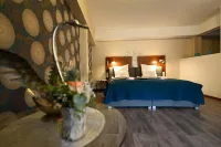 Landhotel Zum Schwanen Mit Restaurant Mona Liza Hotels near Castle Herrnsheim