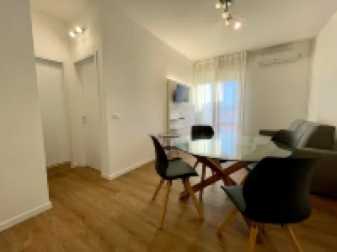 Modern Apartment with Pool and Seaview