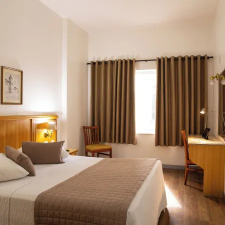 Ritz Plaza Hotel