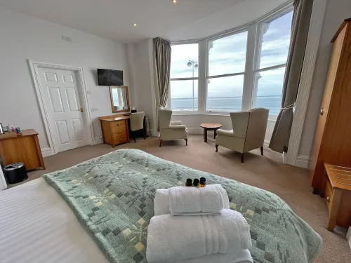 The Glengower - Ocean View
