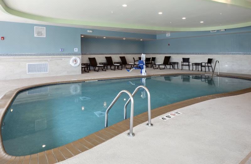 Holiday Inn Express & Suites Bourbonnais East - Bradley by IHG photo 3