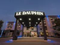 Hôtel & Suites le Dauphin Québec Các khách sạn gần Sân vận động Centre Videotron