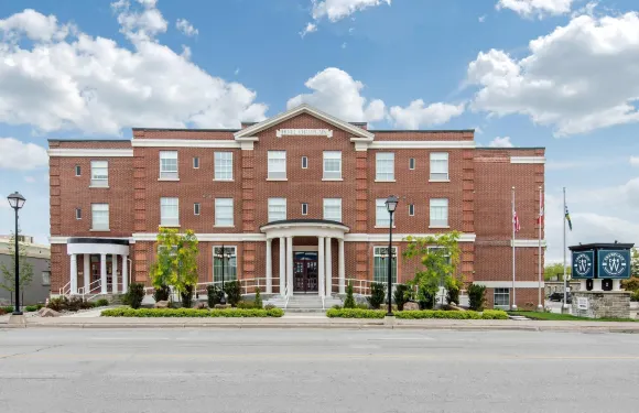 尚普蘭海濱阿桑德連鎖酒店