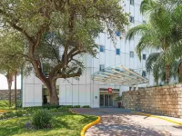 Ibis Monterrey Valle Hotels near Obispado Museum