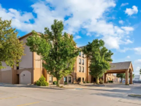 デイズ イン & スイーツ バイ ウィンダム シーダー ラピッズ シーダー・ラピッズのホテル