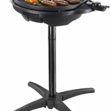 Home w/Hot Tub -Spacious, Quiet Neighborhood Near des Moines, IA.