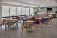 Home2 Suites by Hilton Frankenmuth - Desayuno