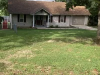 Charming 2-bdrm house with AC, WiFi in Cherokee Village with amazing river views Hotels in Sharp County