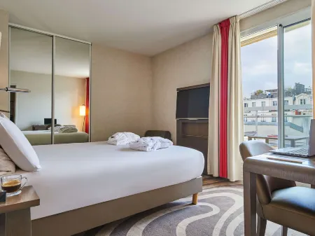 Hôtel Mercure Paris Tour Eiffel Grenelle Отели рядом с достопримечательностью «Эйфелева башня»