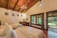 Hacienda la Pacífica Eco-Lodge  호텔