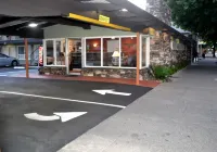 Thunderbird Lodge - Motels