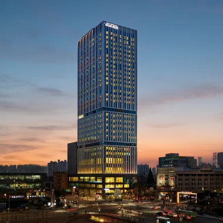 Nine Tree Premier ROKAUS Hotel Seoul Yongsan Отели рядом с достопримечательностью «Станция Yeouido»