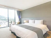 I-Jin Hotel Hotels near Elefunsia
