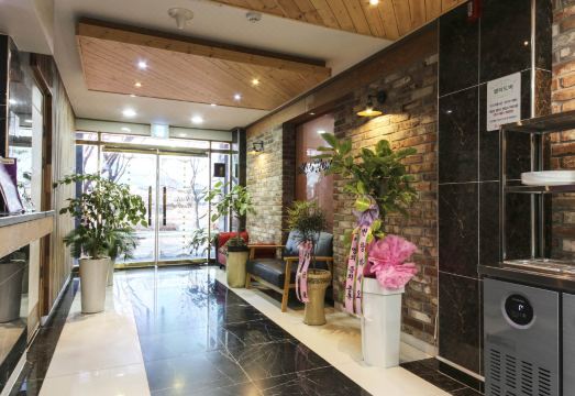 메이드호텔 내부