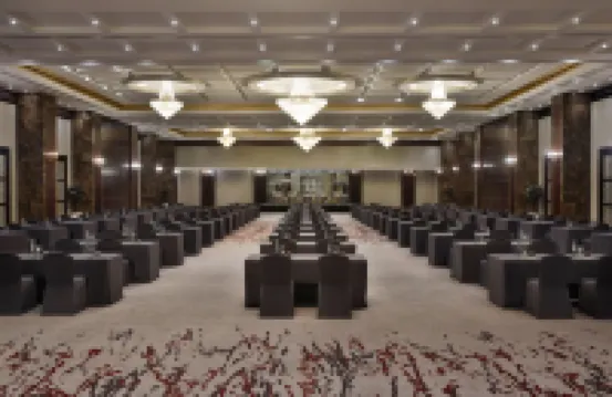 Beach Rotana - All Suites