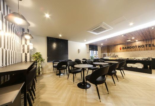 본호텔 스타일러 및 내부 시설