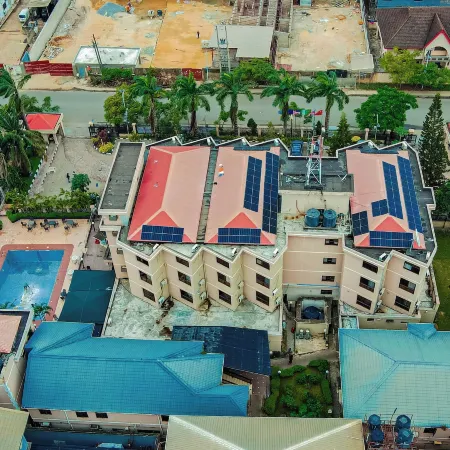 Dees Hotels, Apartments and Suites