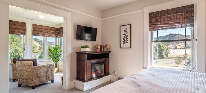 C.H. Bailey House Hotels in Douglas County