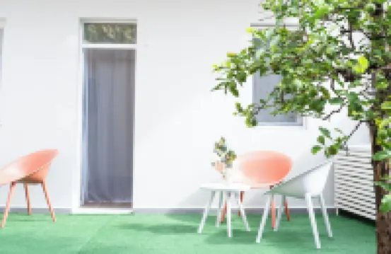Sister's House