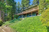 Private Dock & Fire Pit: Lakefront Gem in Olympia - 3-Star