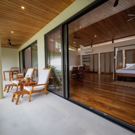 Capitán Suizo Beachfront Boutique Hotel