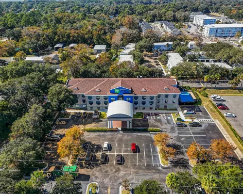 傑克遜維爾-梅波特海灘智選假日套房酒店 鄰近摩戴斯基公園（Modesky Park）的酒店
