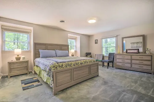 Near Restaurants and Shopping! Durham Gem with Pond