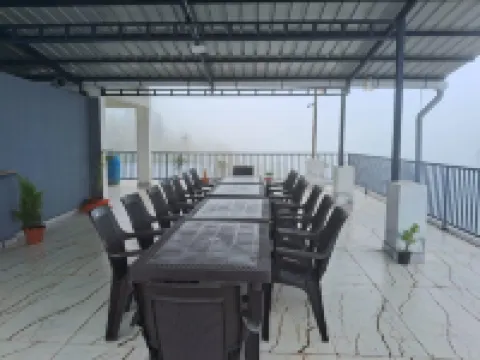 MISTY VALLEY INN