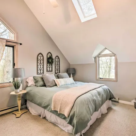 Serene Hideaway with Views, 1 Mi to Hike and Ski!