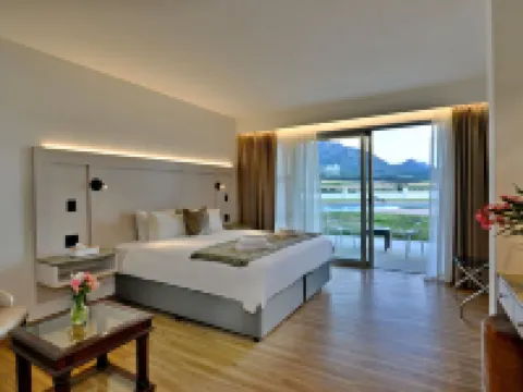 Val du Charron Wine & Leisure Estate Hotels in Wellington