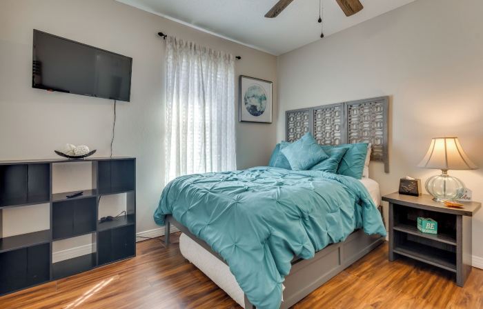 Golf, Shop & Relax: Pensacola Condo 12 Mi to Beach