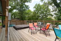 Firefly Cottage 2 Bedroom Cabin by Redawning