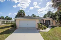 Van Ness Poolhome - Lake Access 2mi - 4-Star