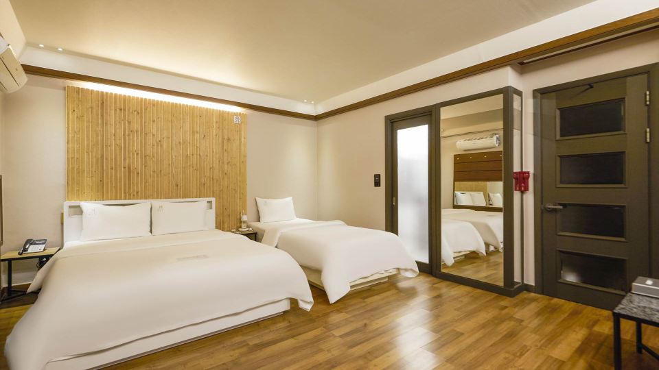 SKY HOTEL