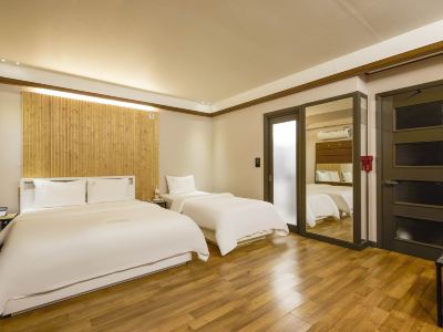 SKY HOTEL