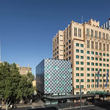 Mayfair Hotel Adelaide by IHG Hotels near Adelaide Zoo