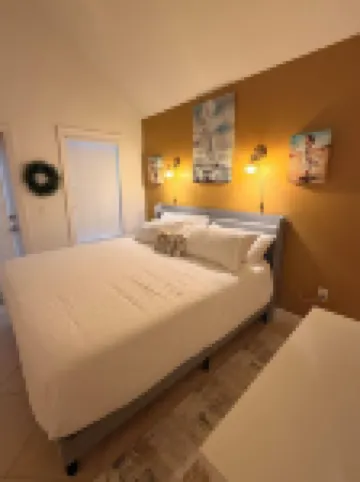 Marlin House 52: Gated Luxury Villa w/ Dockage, Sunset Views and Pool