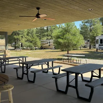 Mountain Landing Suites & RV Park